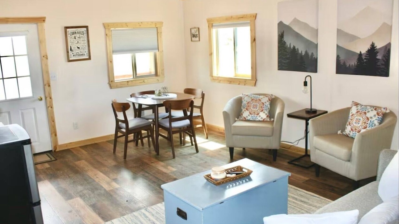 Photo of Livingroom in Whitehall