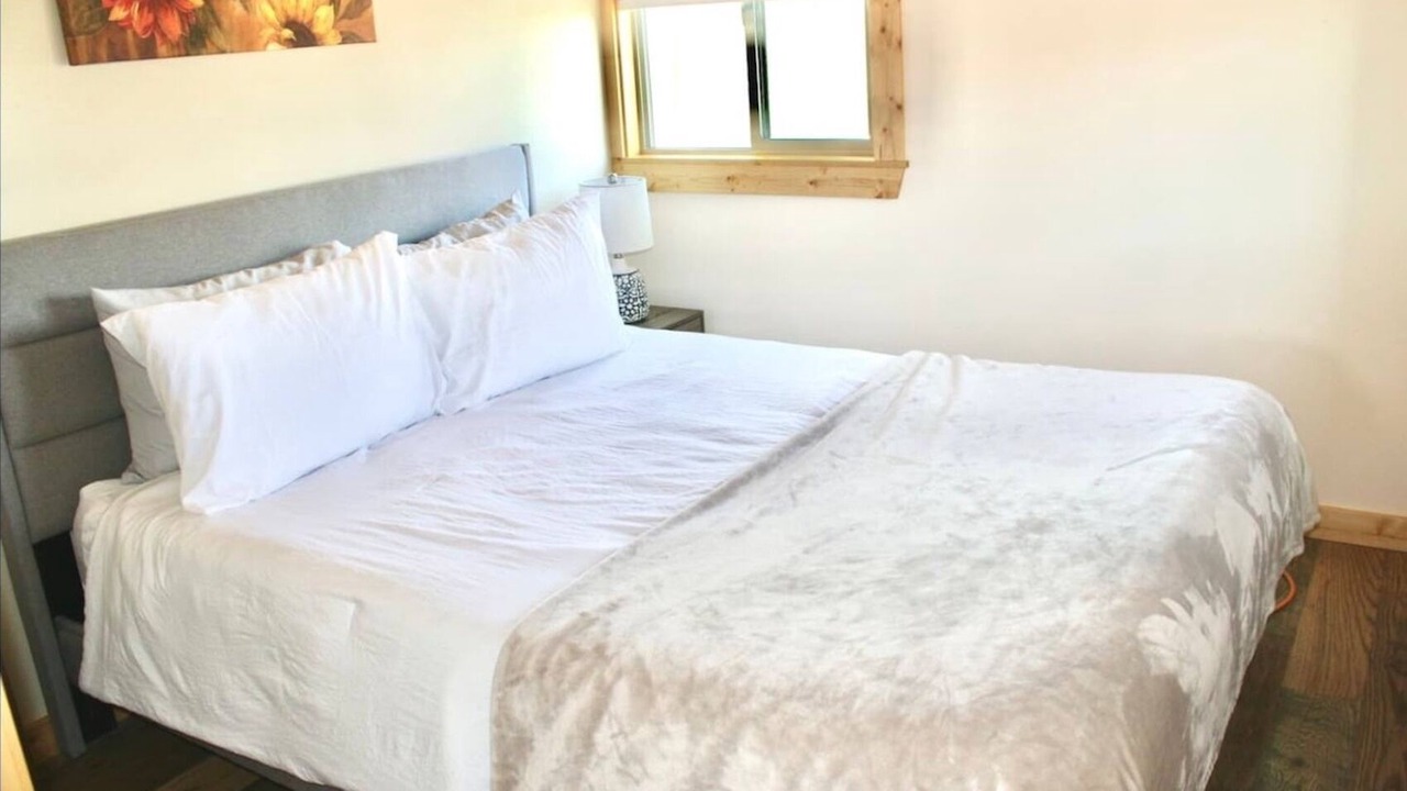 Photo of Bedroom in Whitehall