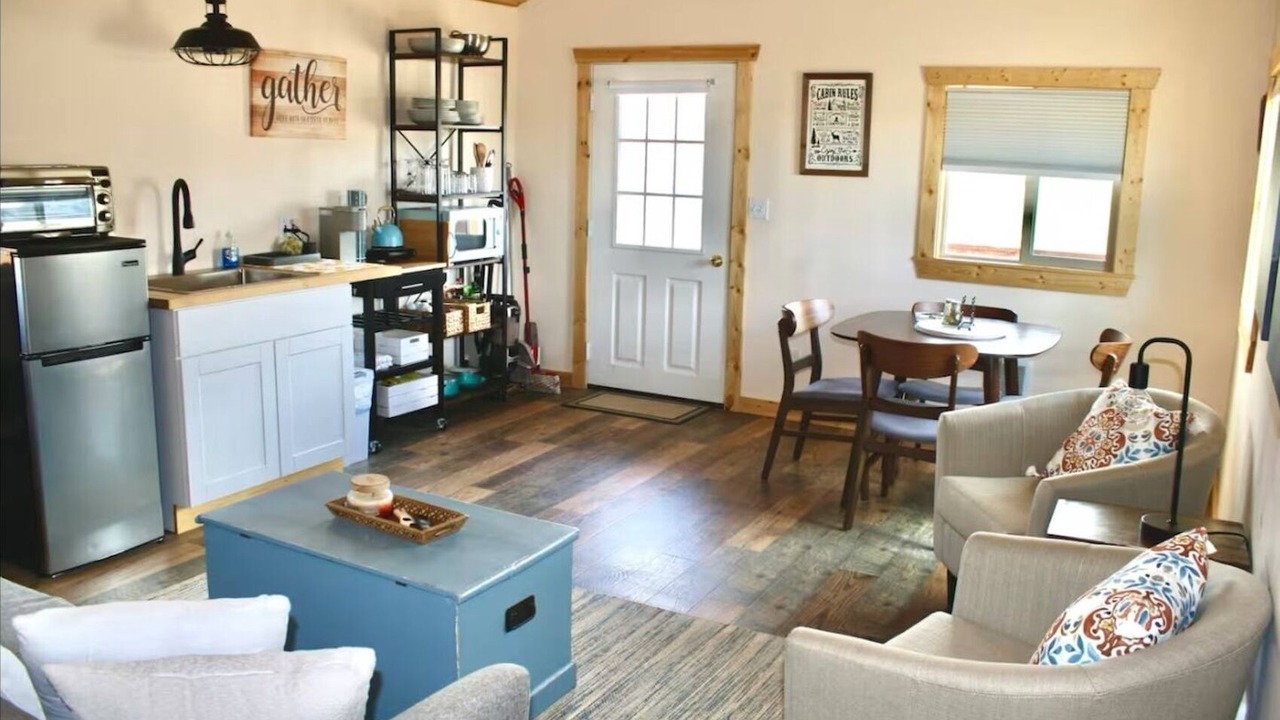 Photo of Livingroom in Whitehall