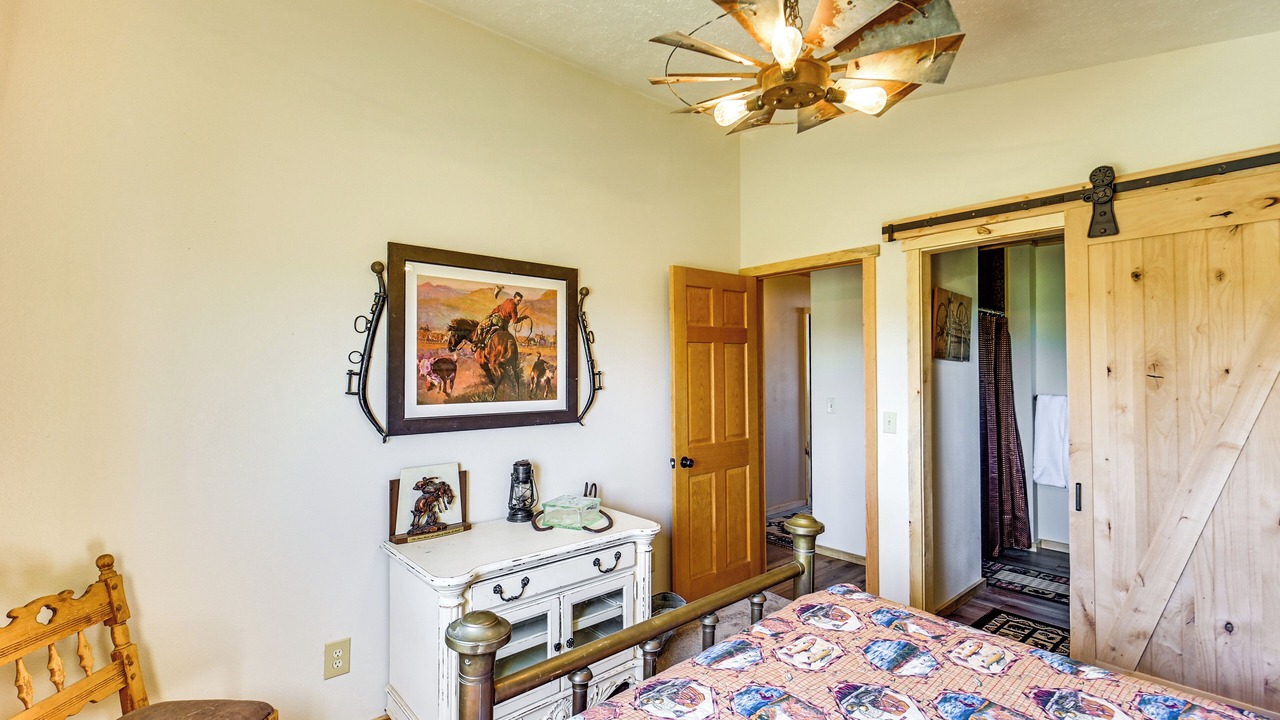 Photo of Bedroom in Roberts