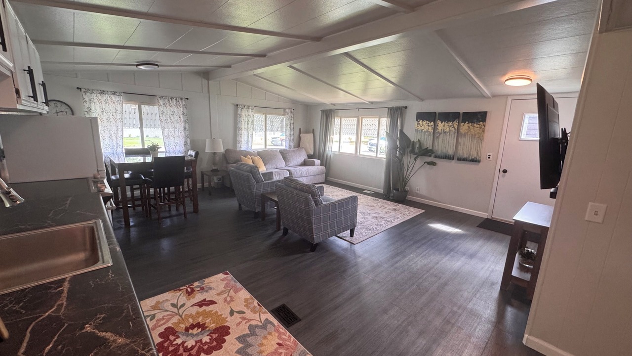 Photo of Livingroom in Plentywood