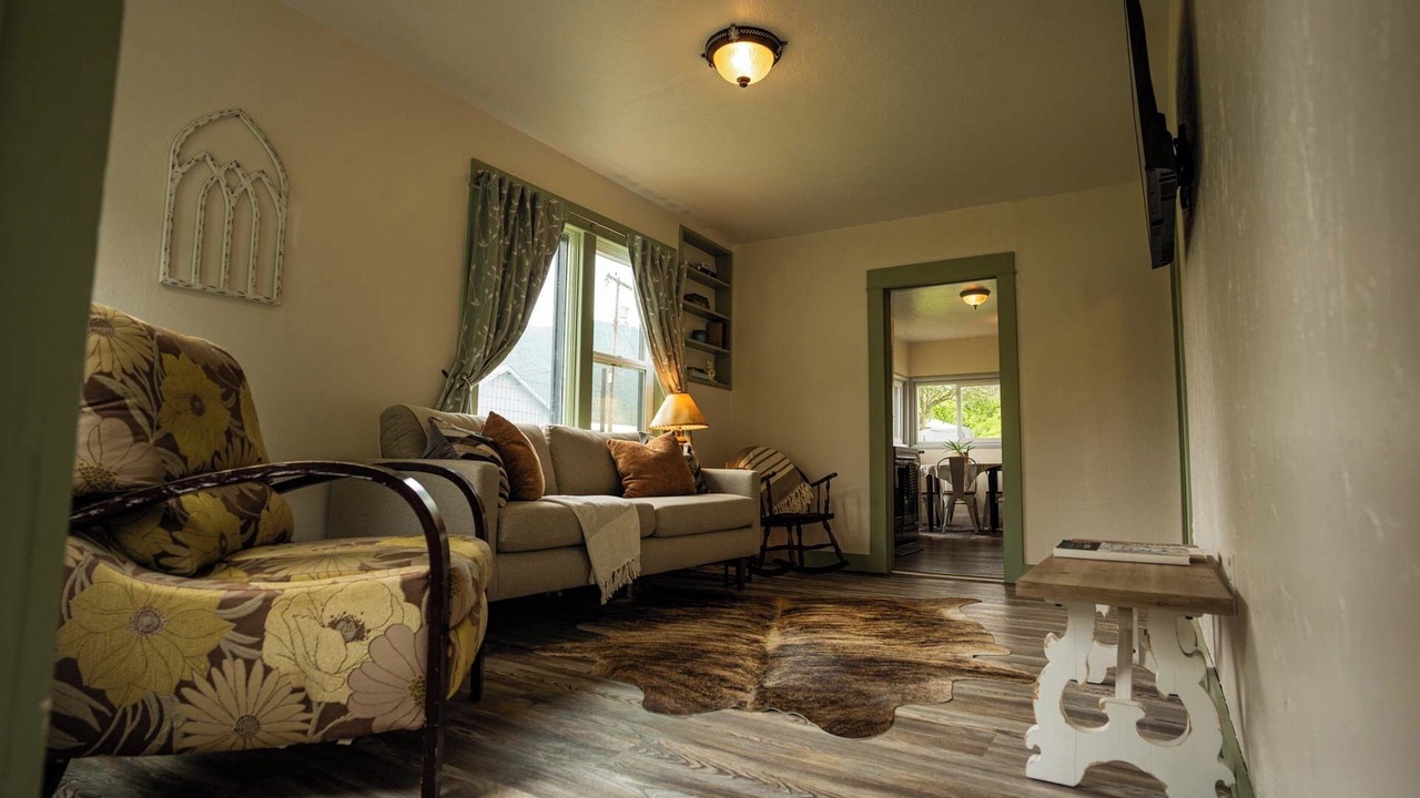 Photo of Livingroom in West Riverside