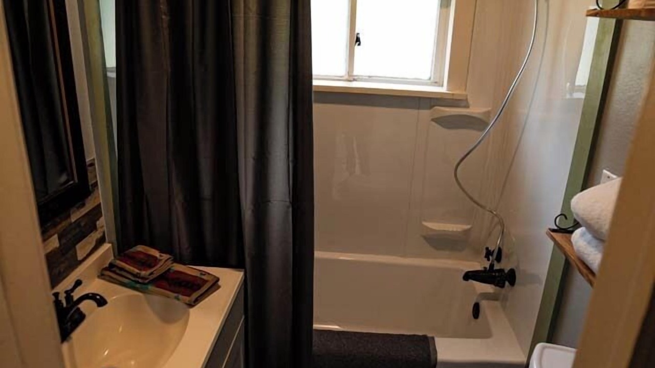 Photo of Bathroom in West Riverside