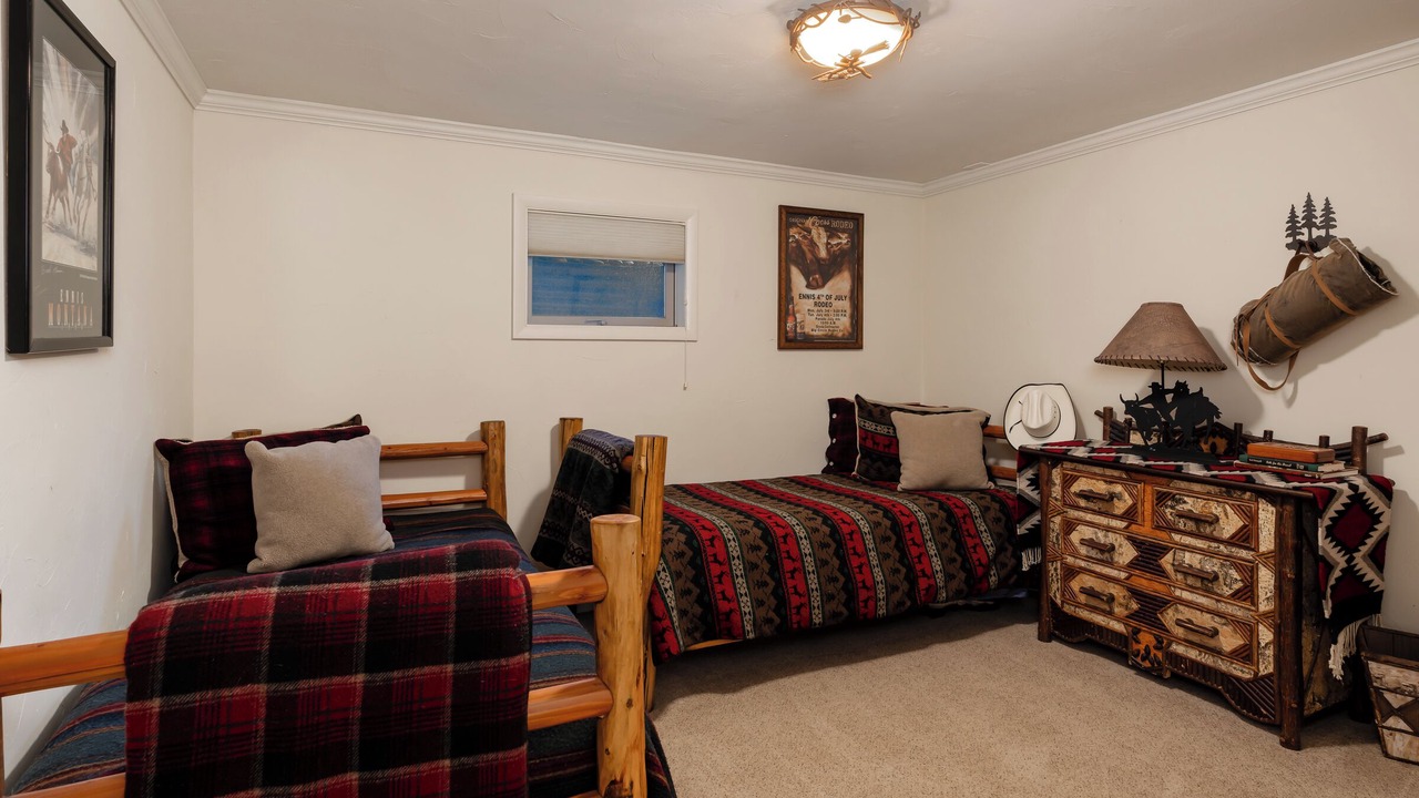 Photo of Others in Ennis