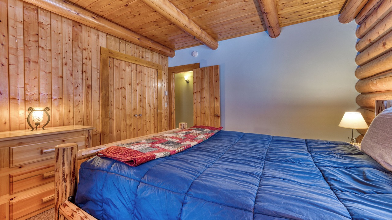 Photo of Bedroom in Darby
