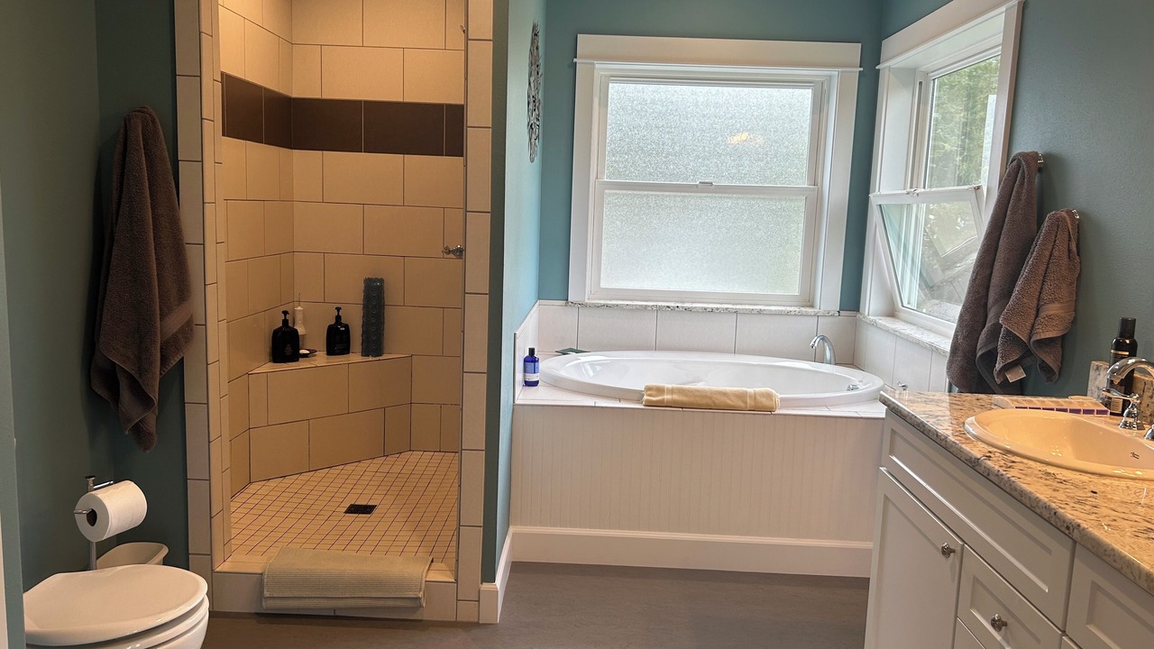 Photo of Bathroom in Joseph