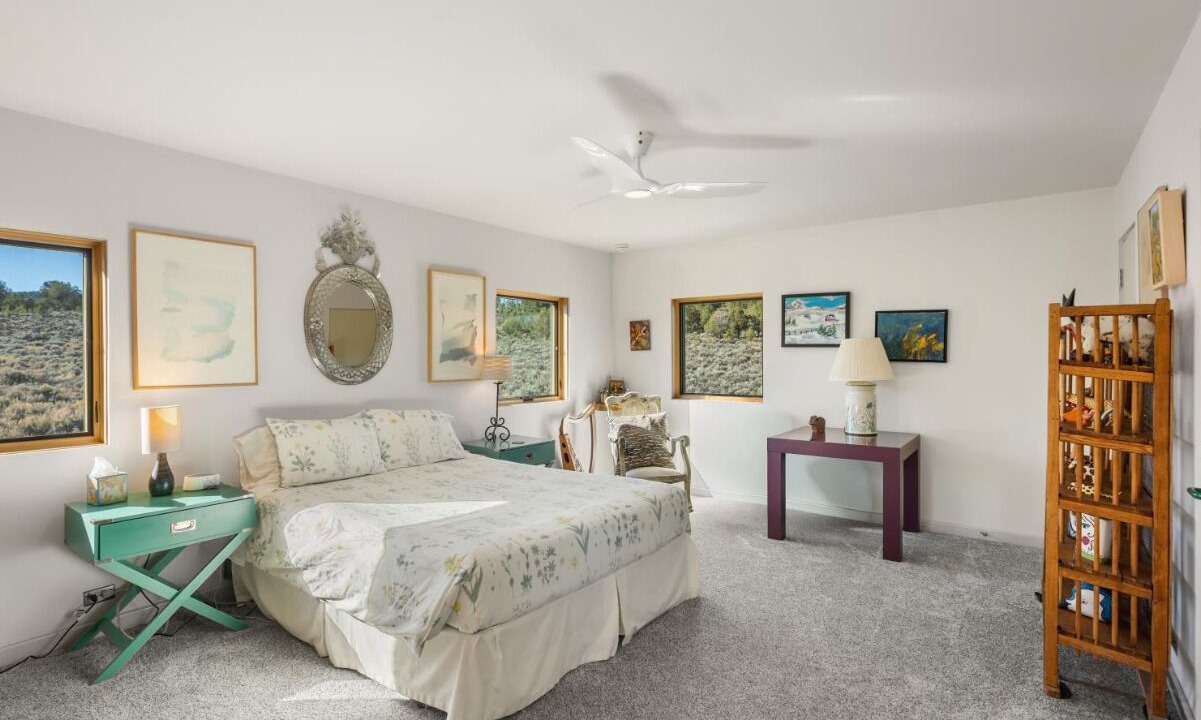 Photo of Bedroom in Missouri Heights