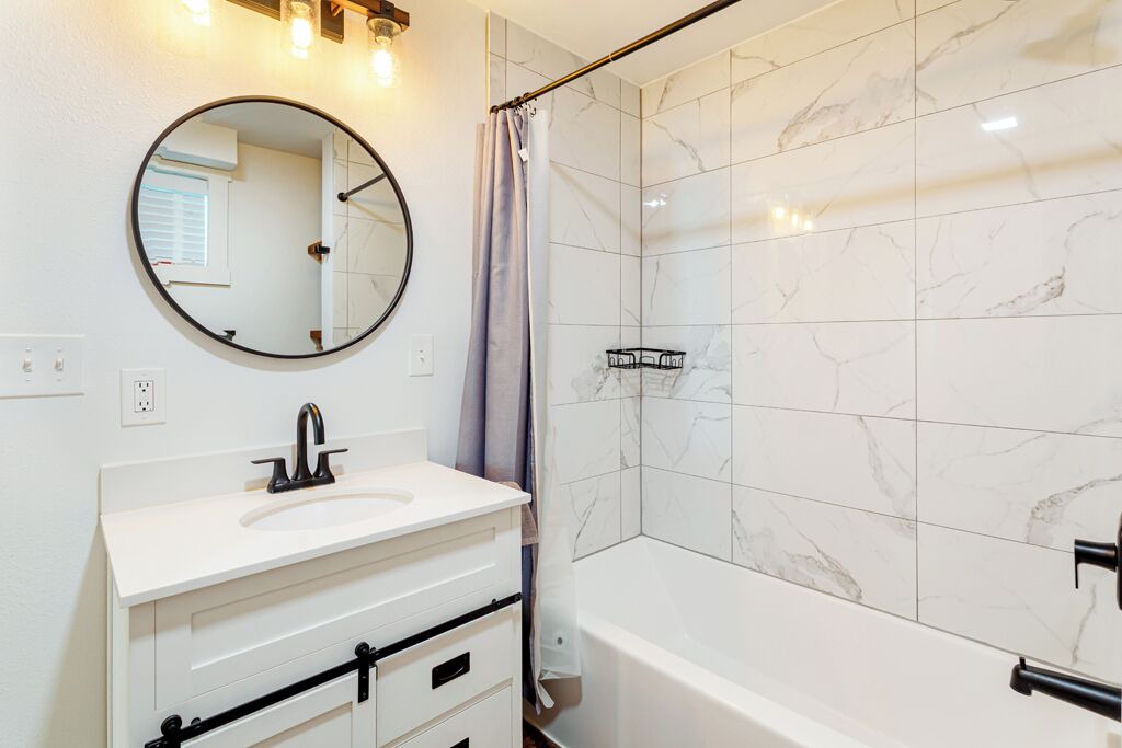 Photo of Bathroom in Moose Can Gully