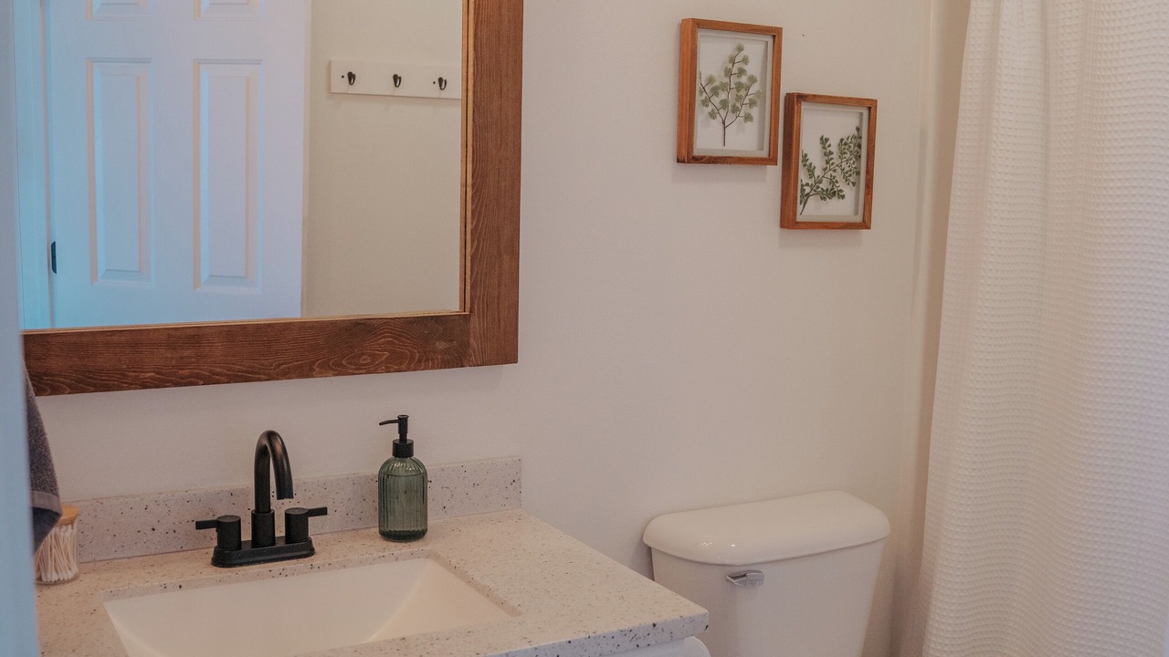 Photo of Bathroom in Moose Can Gully