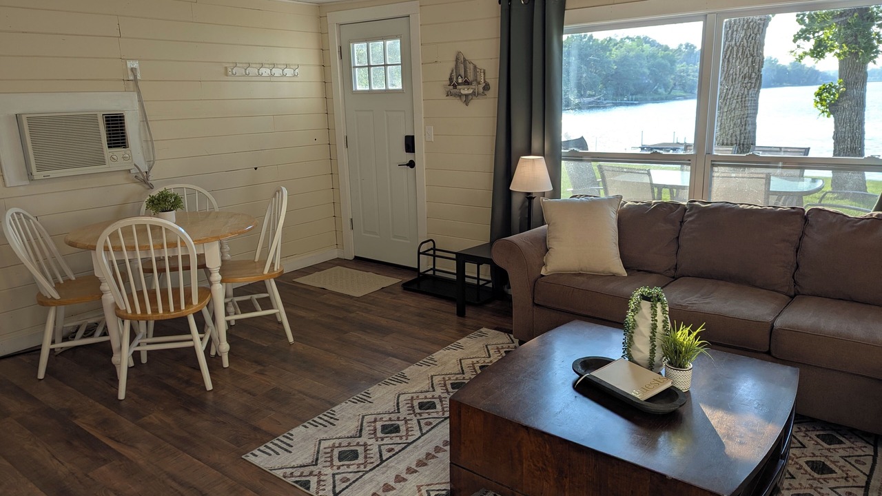 Photo of Livingroom in Underwood