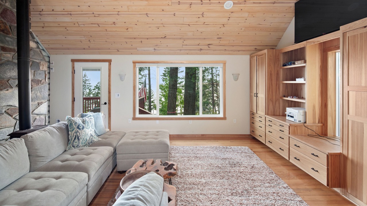 Photo of Livingroom in Polson