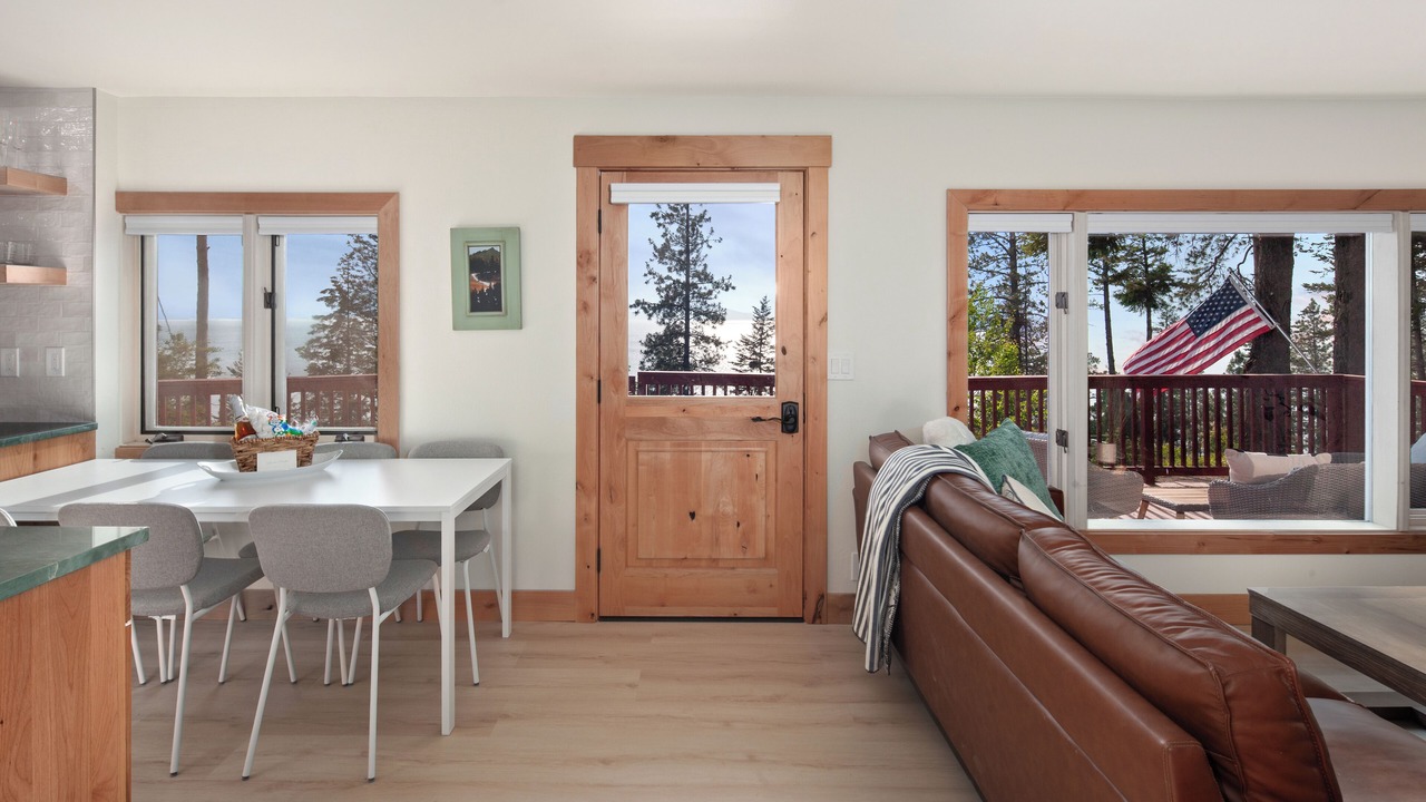 Photo of Livingroom in Polson