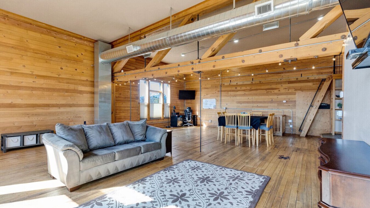 Photo of Livingroom in Hamilton