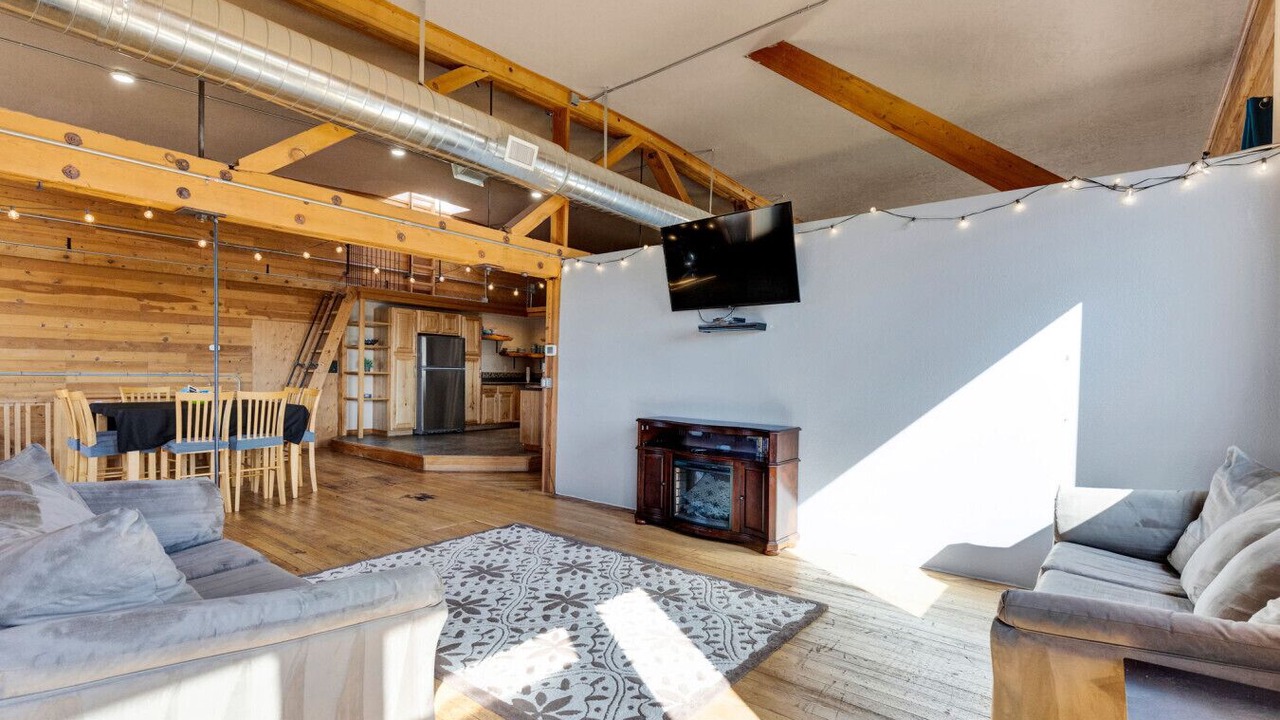 Photo of Livingroom in Hamilton