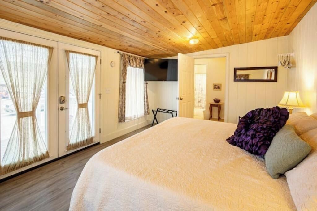 Photo of Bedroom in Corvallis