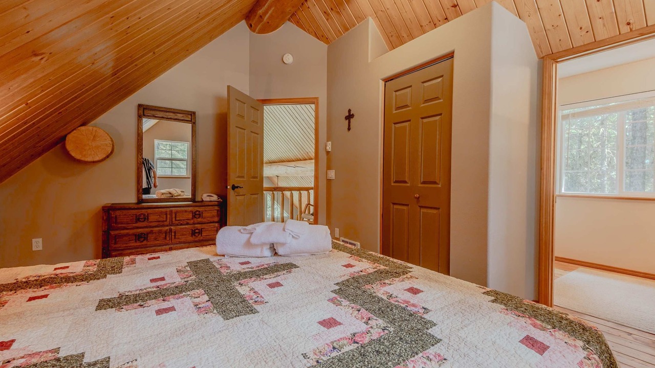 Photo of Bedroom in Eureka