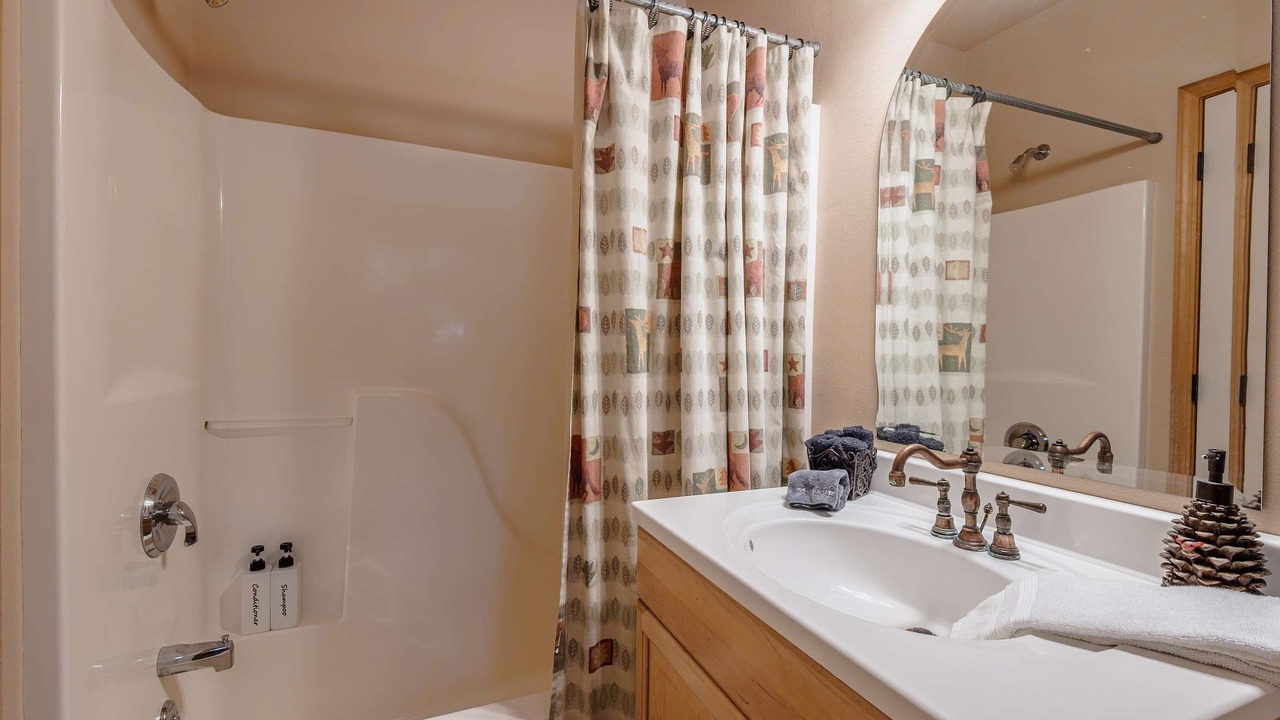 Photo of Bathroom in Eureka