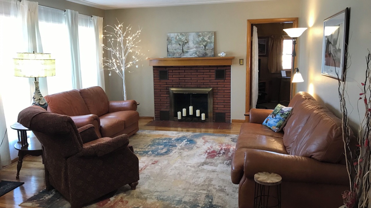 Photo of Livingroom in Franklin to the Fort