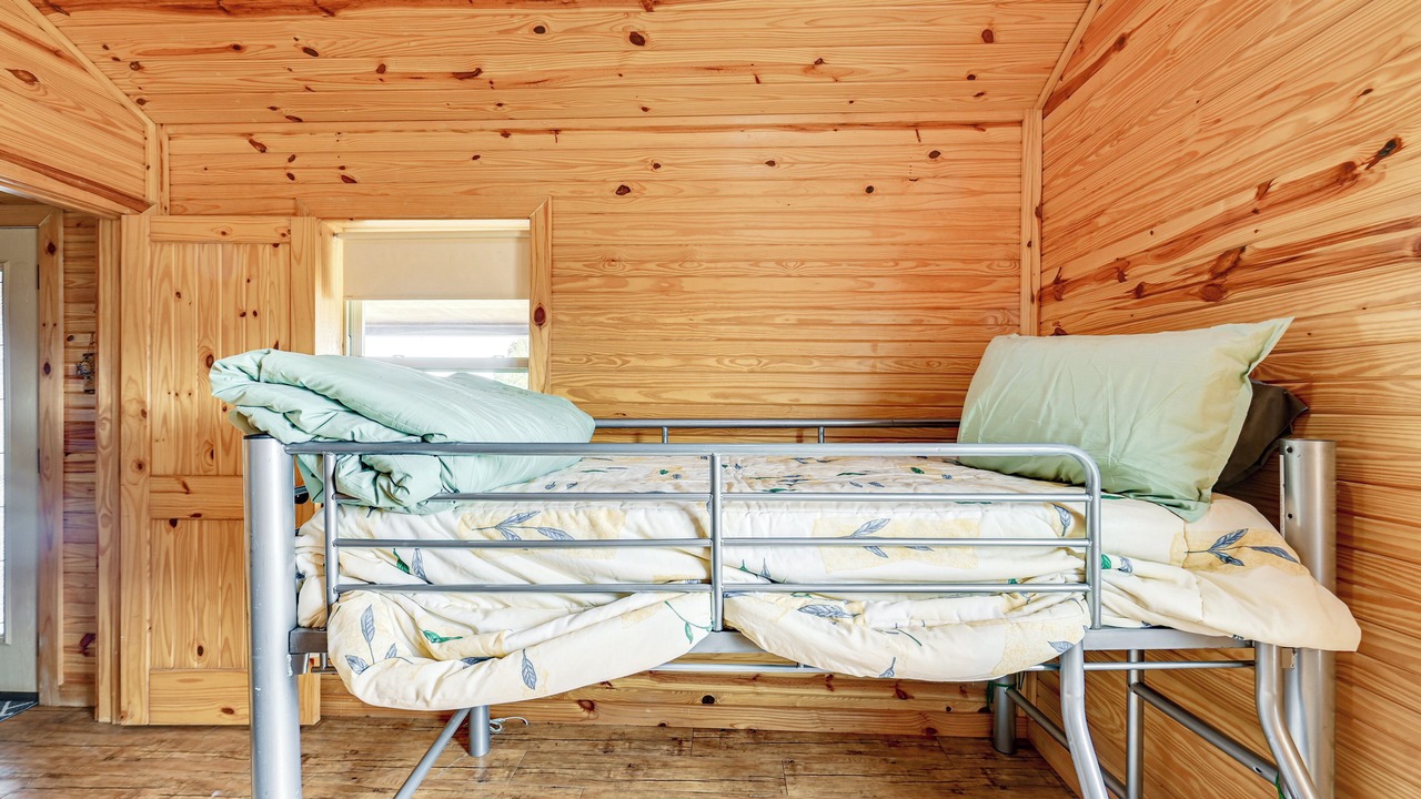 Photo of Bedroom in Pompeys Pillar