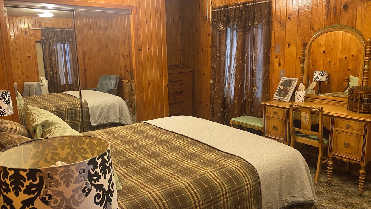 Photo of Bedroom in Plains