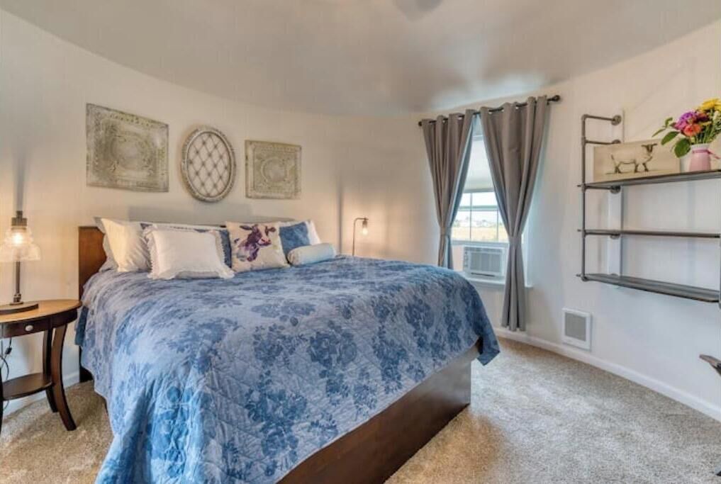 Photo of Bedroom in Corvallis