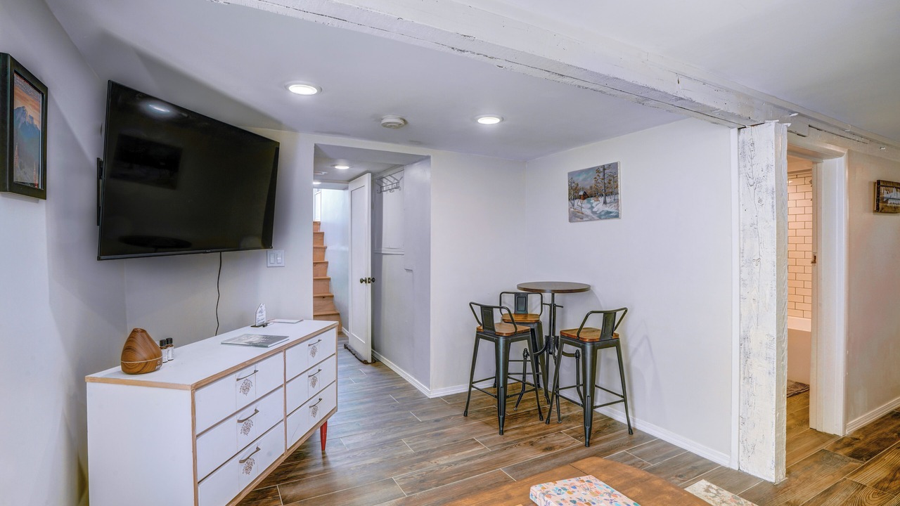 Photo of Others in Franklin to the Fort