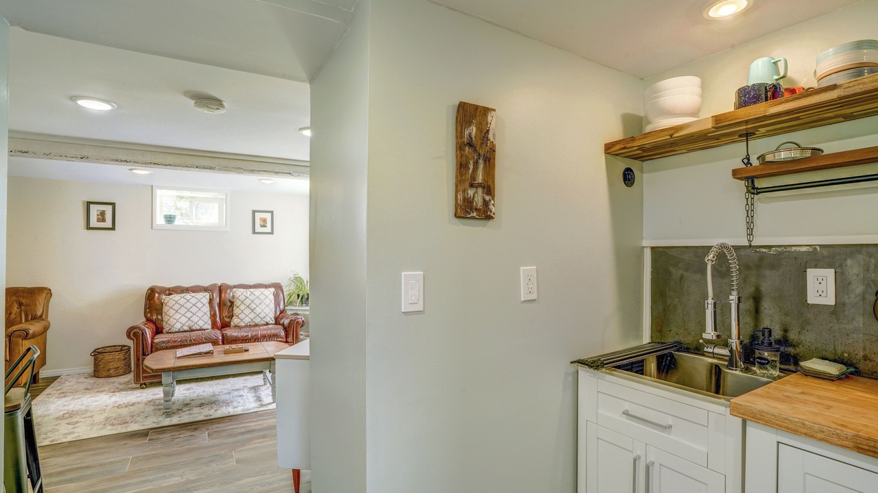 Photo of Others in Franklin to the Fort