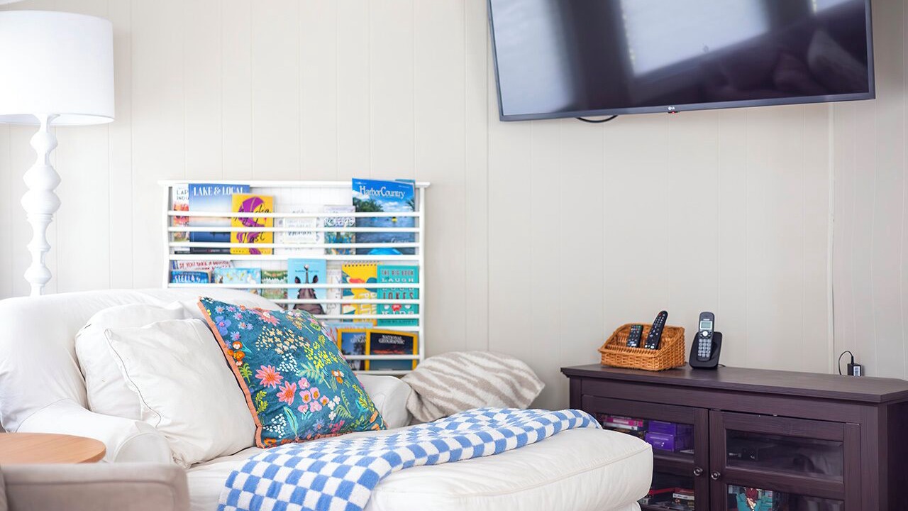 Photo of Livingroom in Grand Beach