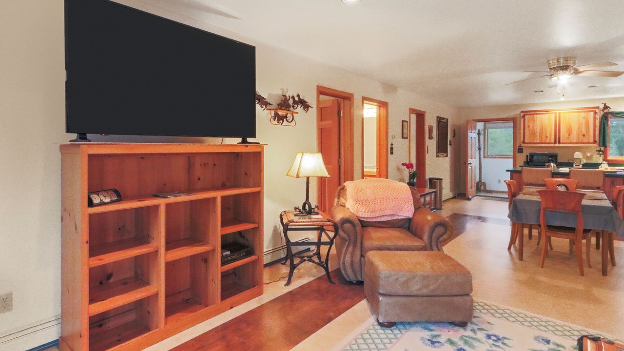 Photo of Livingroom in Trout Creek