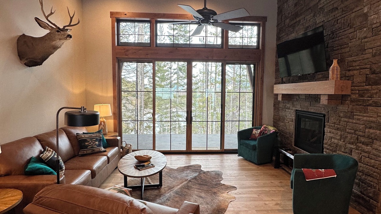Photo of Livingroom in Columbia Falls
