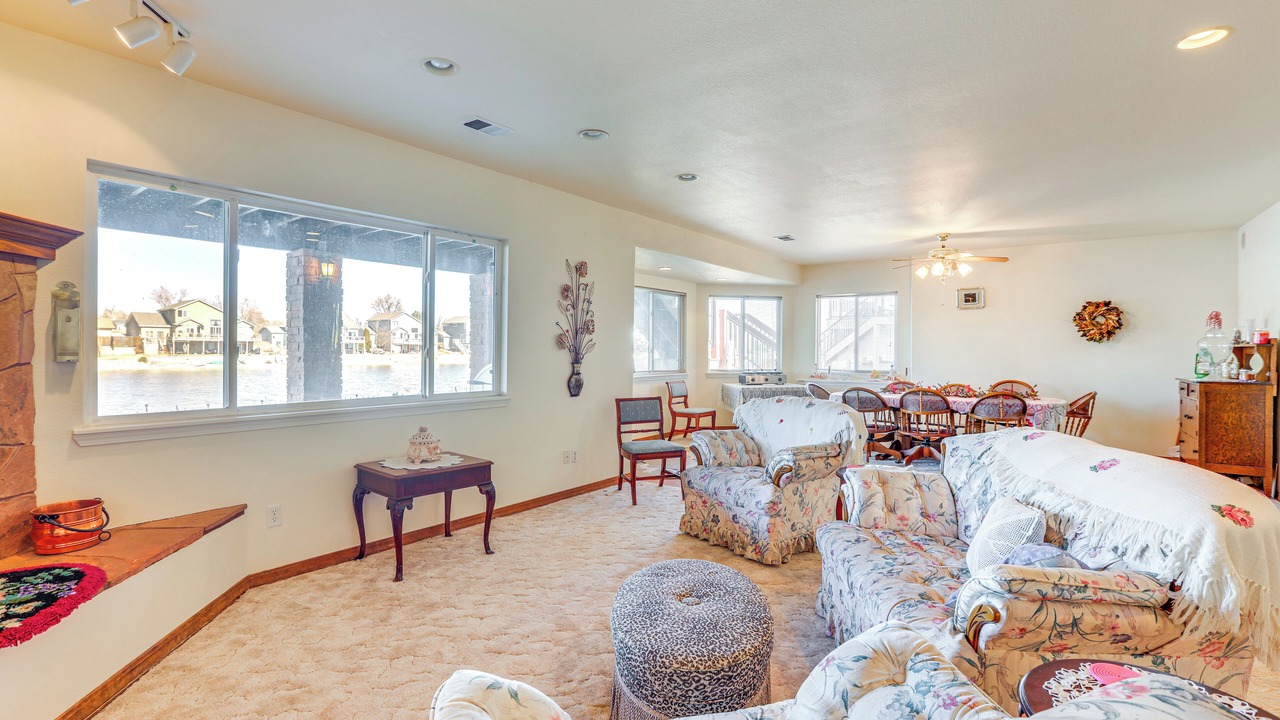Photo of Livingroom in Berkley