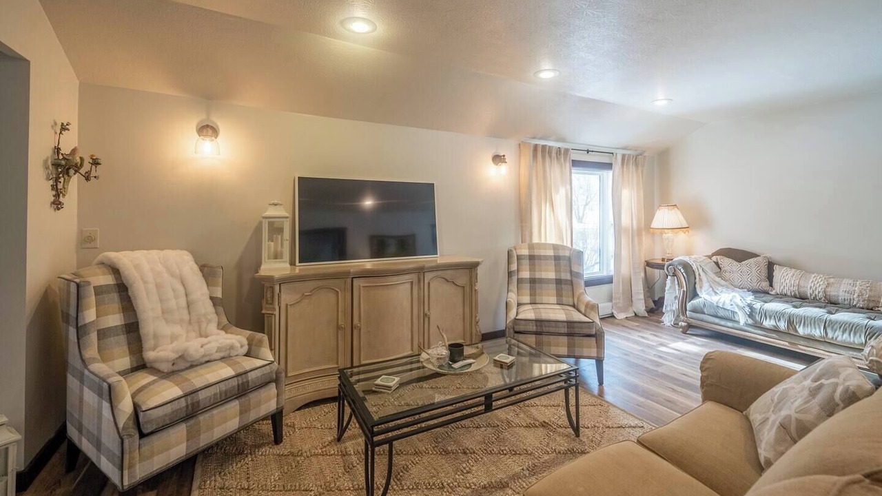 Photo of Livingroom in Livingston