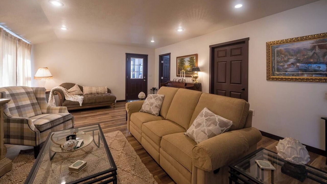 Photo of Livingroom in Livingston