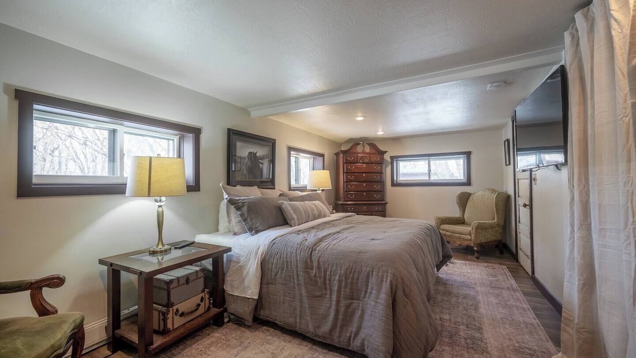 Photo of Bedroom in Livingston