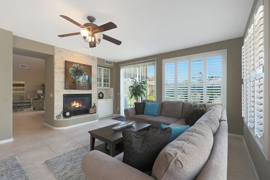 Photo of Livingroom in Oakwood