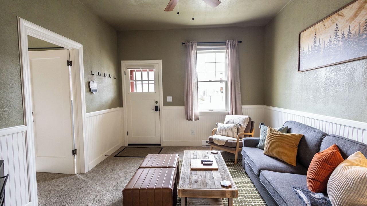 Photo of Livingroom in Butte