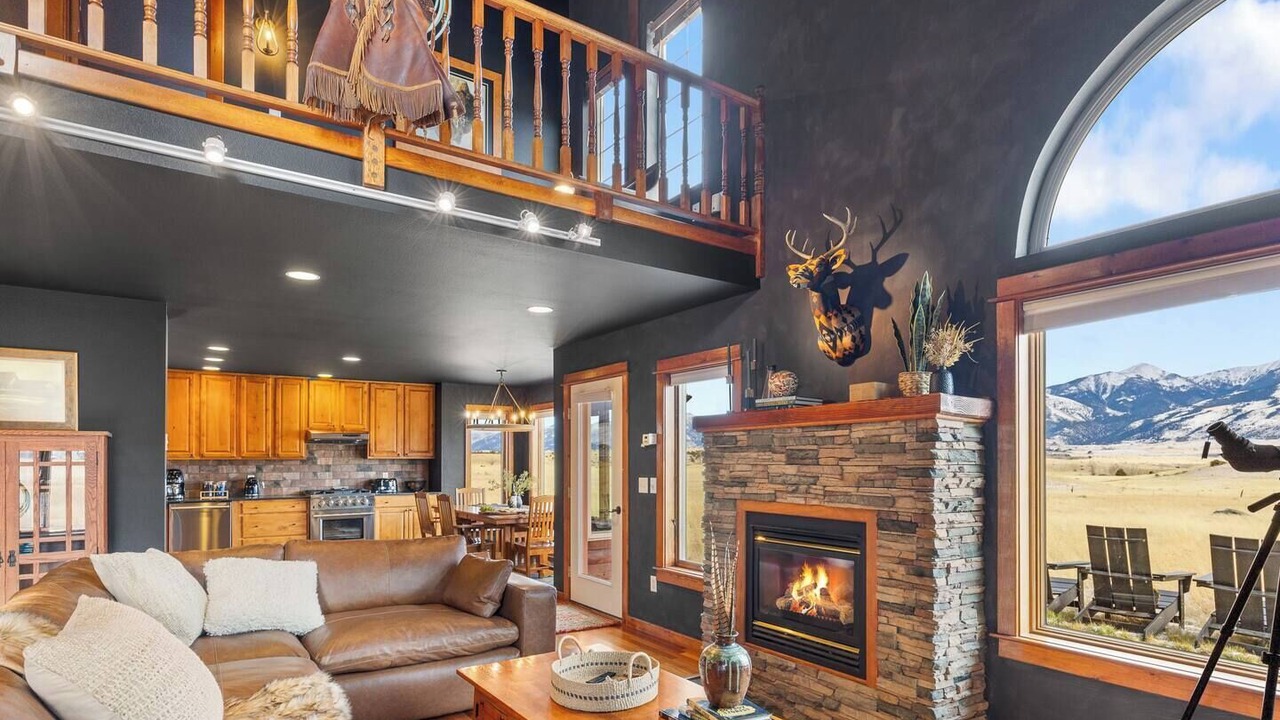 Photo of Livingroom in Emigrant