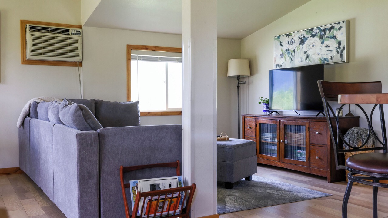 Photo of Livingroom in White Pine