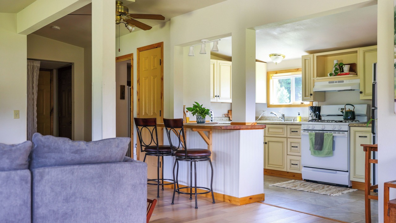 Photo of Kitchen in White Pine