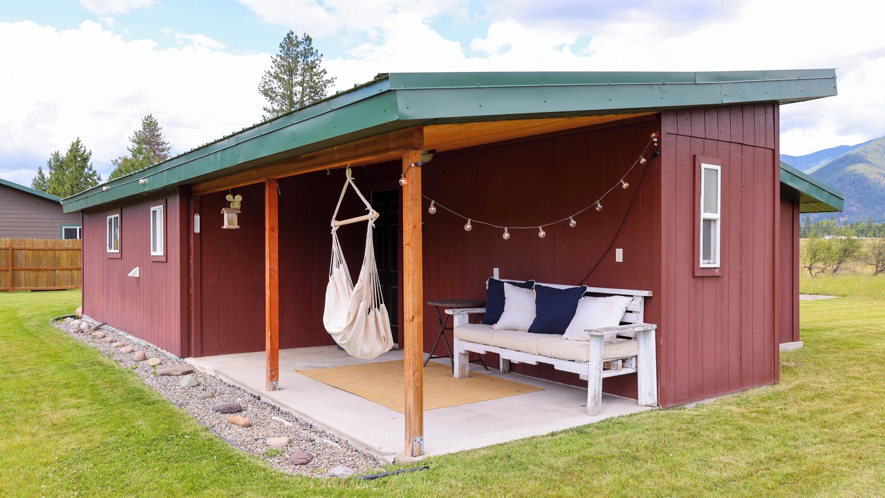 Photo of Patio Balcony in White Pine