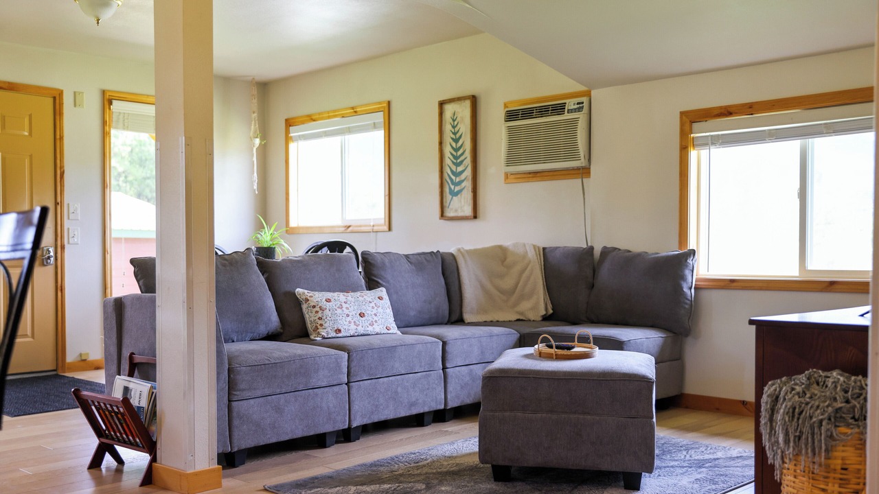 Photo of Livingroom in White Pine