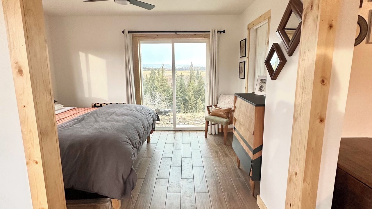Photo of Bedroom in East Glacier Park