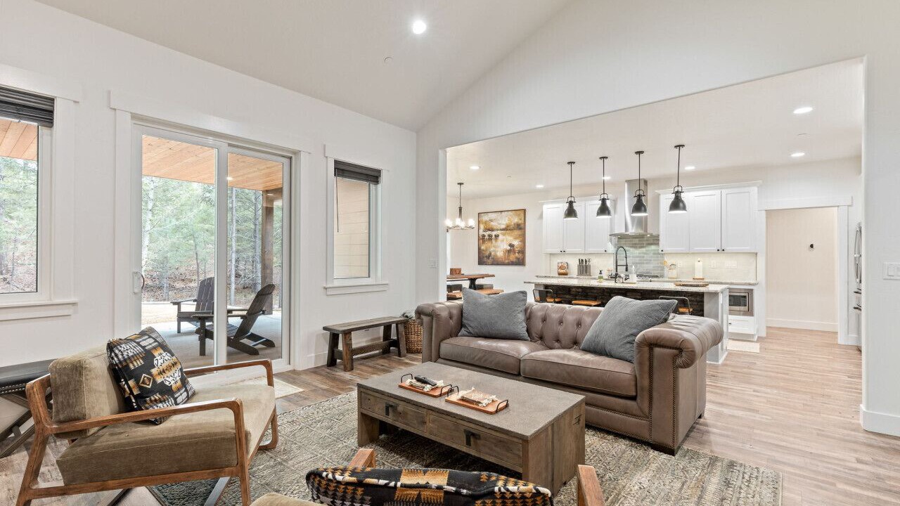 Photo of Livingroom in Clinton