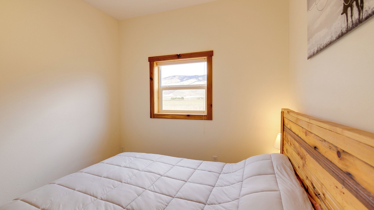 Photo of Bedroom in Arlee