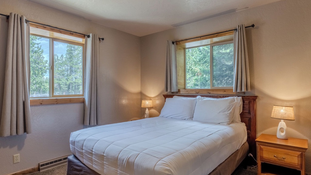 Photo of Bedroom in West Yellowstone