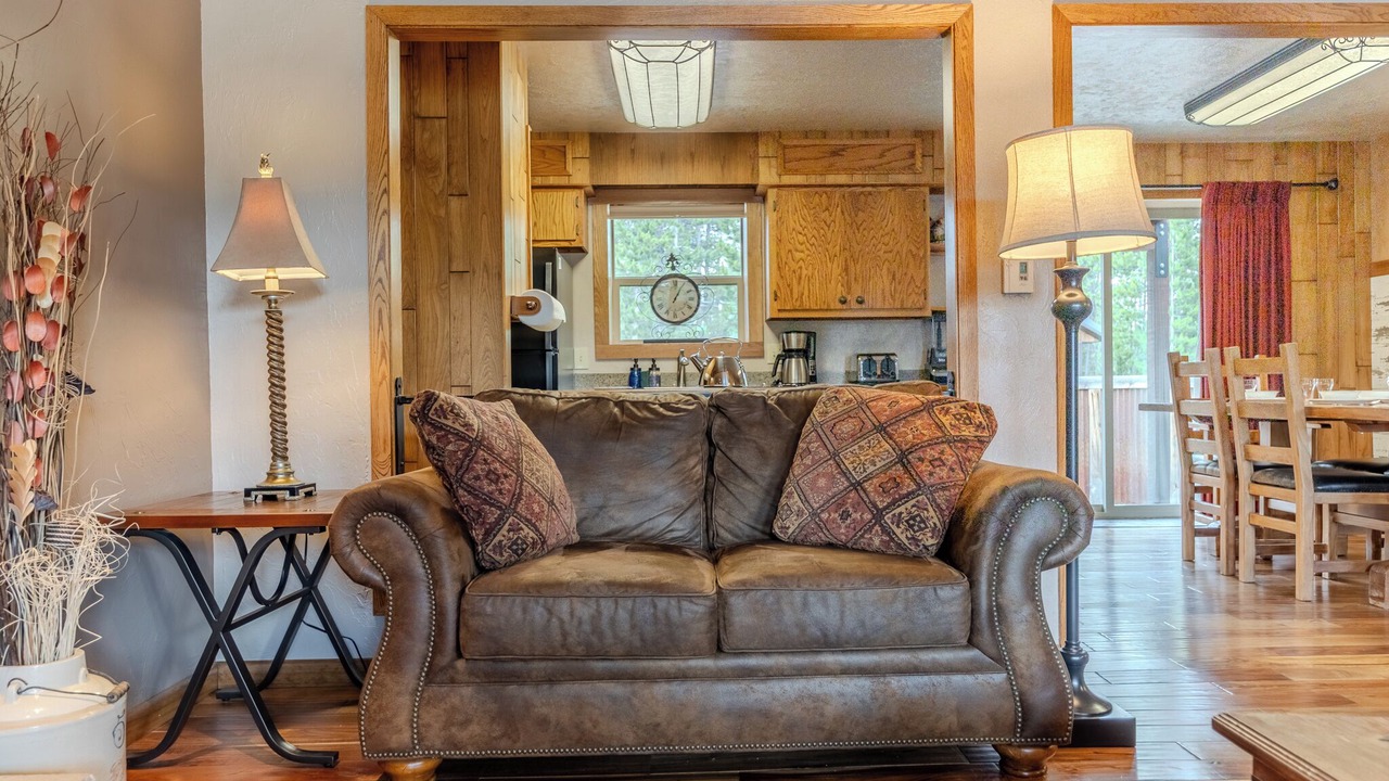 Photo of Livingroom in West Yellowstone