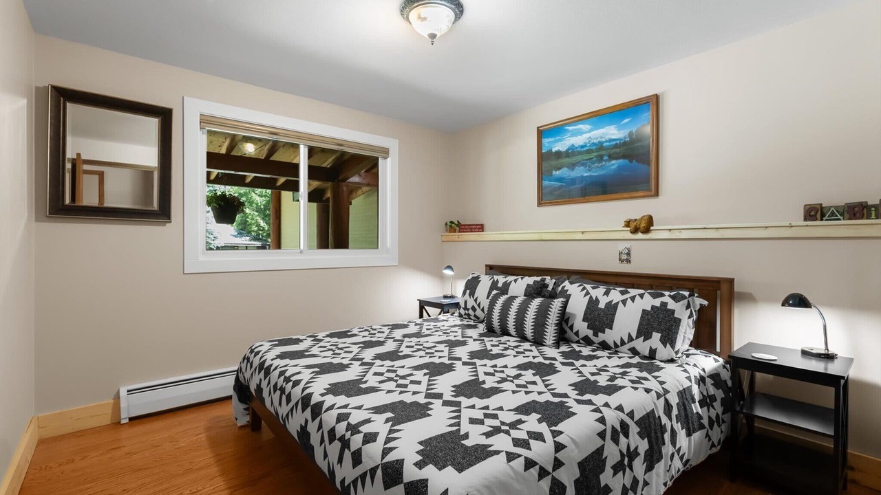 Photo of Bedroom in West Glacier
