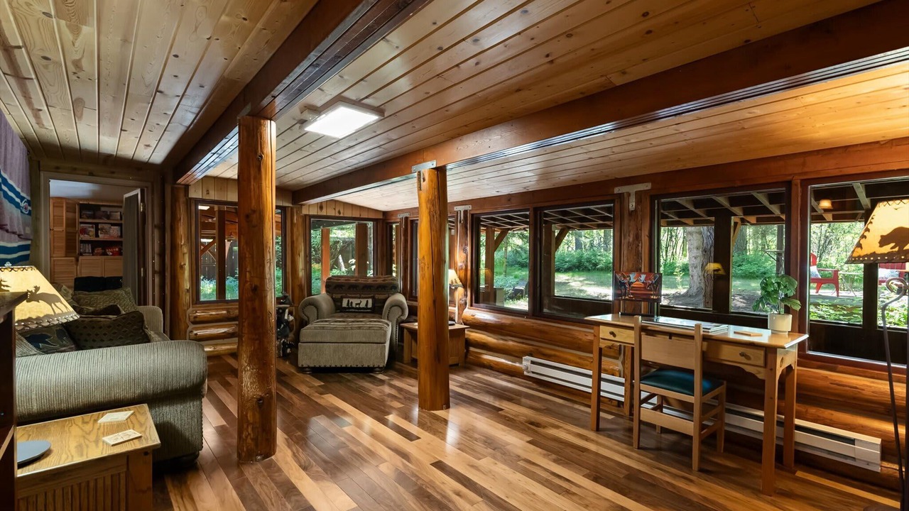 Photo of Bedroom in West Glacier