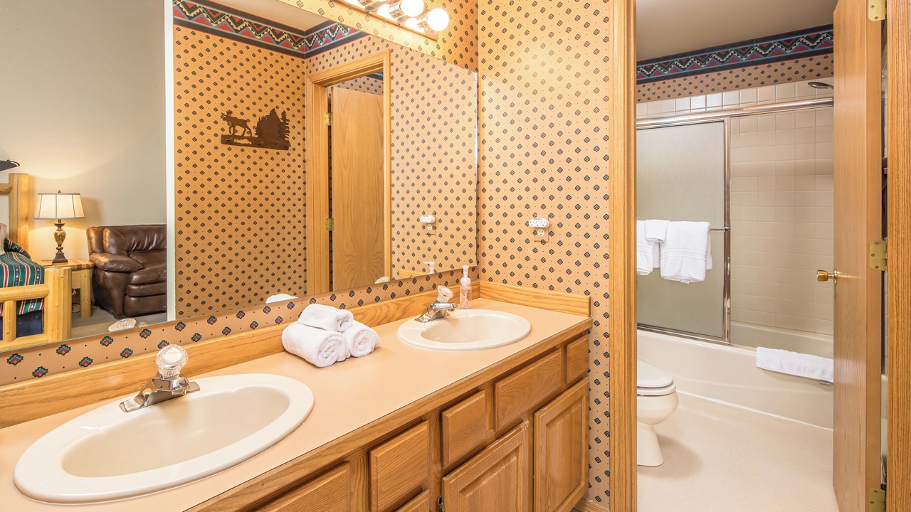 Photo of Bathroom in Big Sky