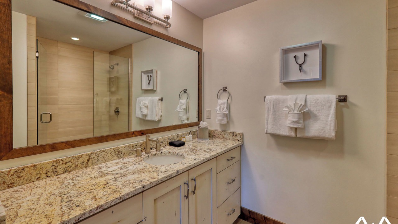 Photo of Bathroom in Spanish Peaks